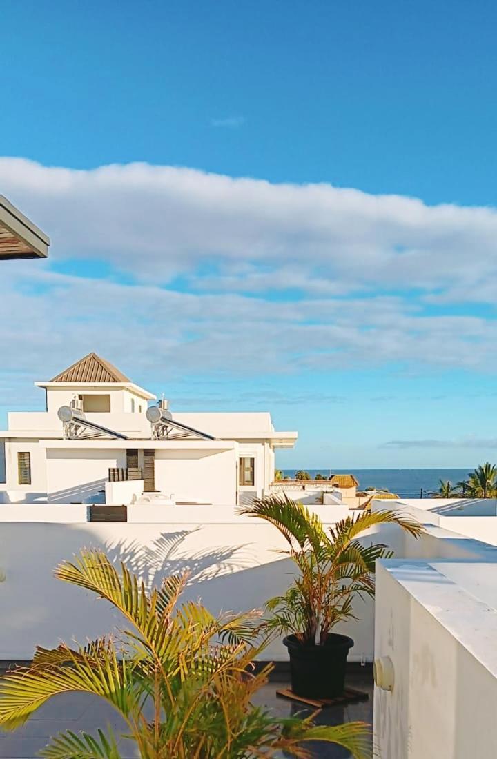 Carré d'or v luxury 4bed duplex with private pool&rooftop sea view flic-en-flac, Mauritius 20mins walk to beach, bar, restaurants&amenities Esterno foto