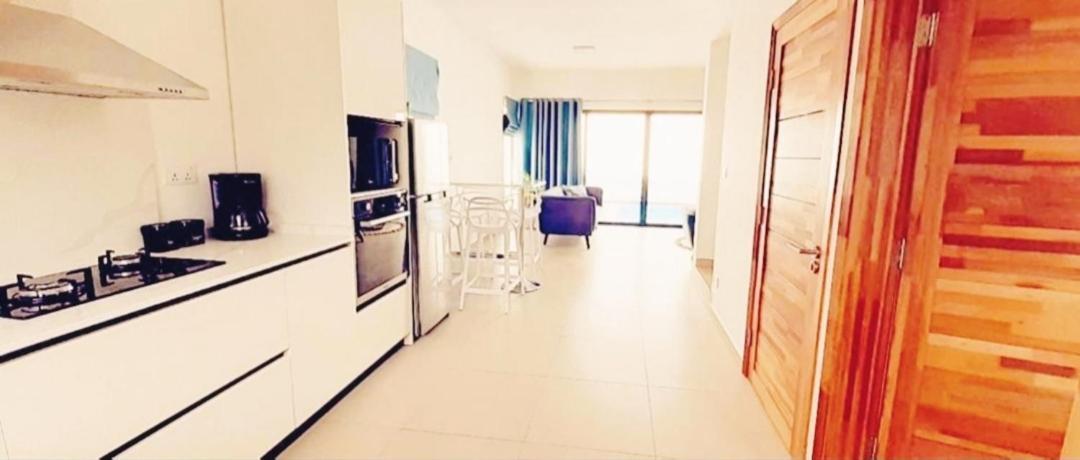Carré d'or v luxury 4bed duplex with private pool&rooftop sea view flic-en-flac, Mauritius 20mins walk to beach, bar, restaurants&amenities Esterno foto