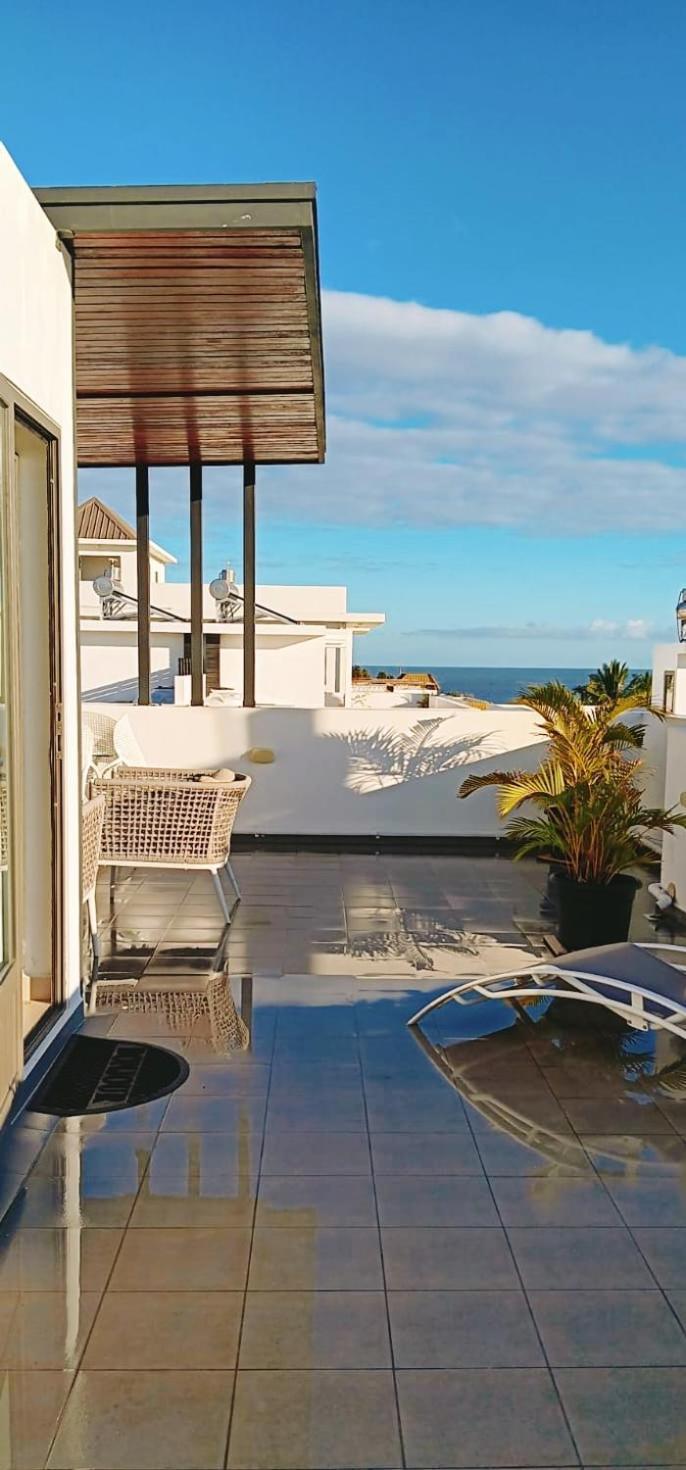 Carré d'or v luxury 4bed duplex with private pool&rooftop sea view flic-en-flac, Mauritius 20mins walk to beach, bar, restaurants&amenities Esterno foto